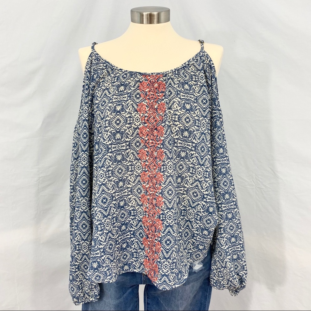 Geometric Cold Shoulder Top